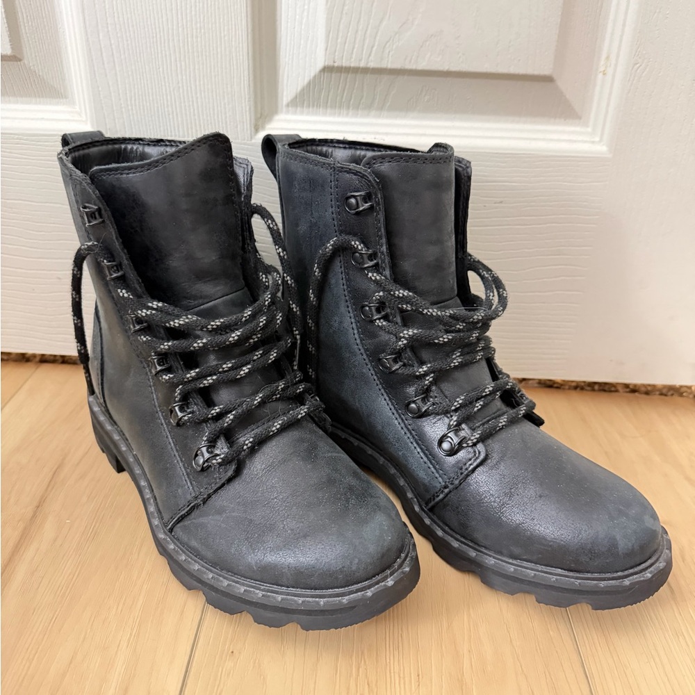 Sorel Lennox Black Leather Boots NEW!